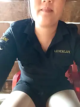 Snapshot of Meo2k1 chatting on 11.08.25 Meo2k1 online show from 11.08.25