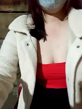 Snapshot of Meo2k1 chatting on 11.24.25 Meo2k1 online show from 11.24.25