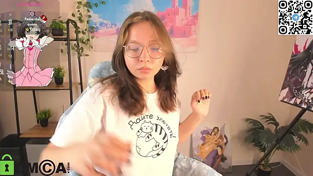 Nuura Moore online show from 10.30.25