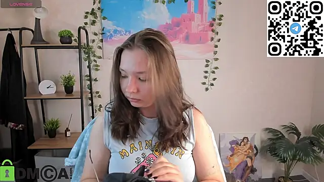 Nuura Moore online show from 11.10.25