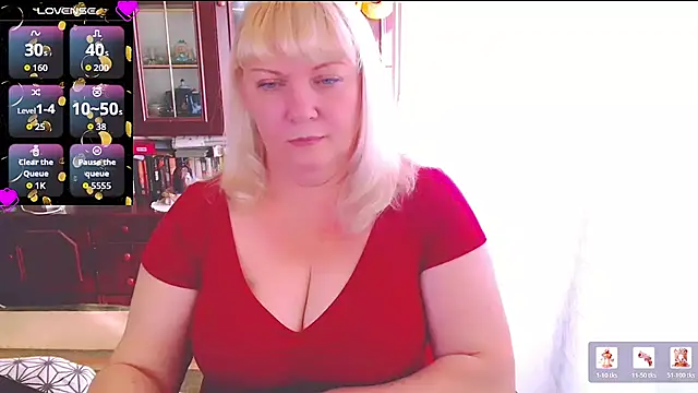 Snapshot of DiamondNata chatting on 07.17.26 DiamondNata online show from 07.17.26