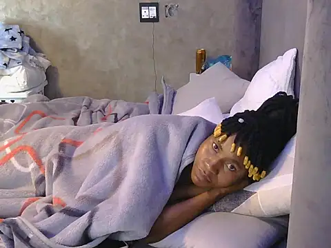 petite queenx online show from 10.13.25