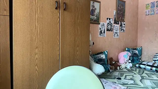 Snapshot of EhtelBiondi chatting on 01.12.26 EhtelBiondi online show from 01.12.26