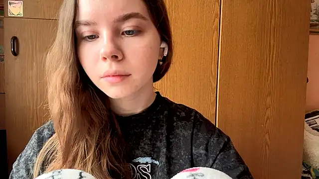 Snapshot of EhtelBiondi chatting on 01.15.26 EhtelBiondi online show from 01.15.26