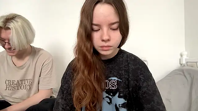 Snapshot of EhtelBiondi chatting on 02.12.26 EhtelBiondi online show from 02.12.26