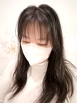 Snapshot of Xuka203 chatting on 10.08.25 Xuka203 online show from 10.08.25