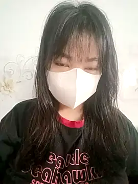 Snapshot of Xuka203 chatting on 10.17.25 Xuka203 online show from 10.17.25