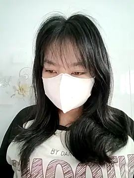 Snapshot of Xuka203 chatting on 10.19.25 Xuka203 online show from 10.19.25