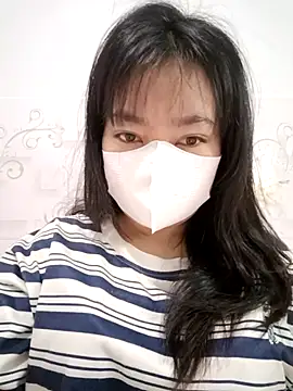 Snapshot of Xuka203 chatting on 10.20.25 Xuka203 online show from 10.20.25