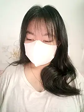 Snapshot of Xuka203 chatting on 10.21.25 Xuka203 online show from 10.21.25