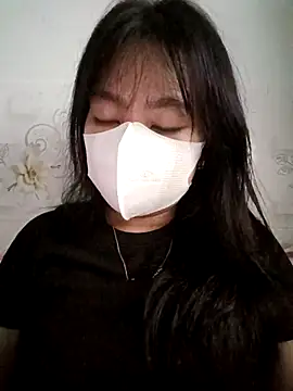 Snapshot of Xuka203 chatting on 10.22.25 Xuka203 online show from 10.22.25