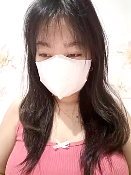 Snapshot of Xuka203 chatting on 10.23.25 Xuka203 online show from 10.23.25