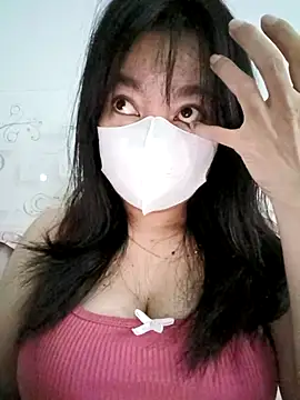 Snapshot of Xuka203 chatting on 10.24.25 Xuka203 online show from 10.24.25