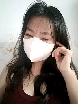 Snapshot of Xuka203 chatting on 10.25.25 Xuka203 online show from 10.25.25