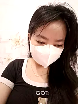 Snapshot of Xuka203 chatting on 11.04.25 Xuka203 online show from 11.04.25