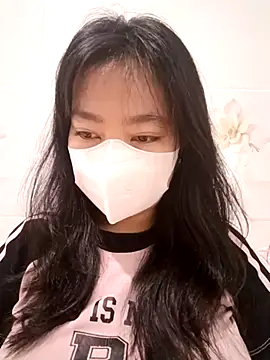 Snapshot of Xuka203 chatting on 11.08.25 Xuka203 online show from 11.08.25