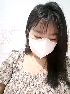 Snapshot of Xuka203 chatting on 11.17.25 Xuka203 online show from 11.17.25