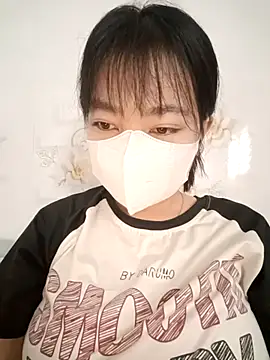 Snapshot of Xuka203 chatting on 11.24.25 Xuka203 online show from 11.24.25