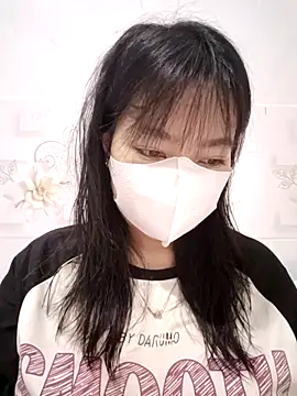 Snapshot of Xuka203 chatting on 12.03.25 Xuka203 online show from 12.03.25