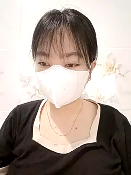 Snapshot of Xuka203 chatting on 12.05.25 Xuka203 online show from 12.05.25