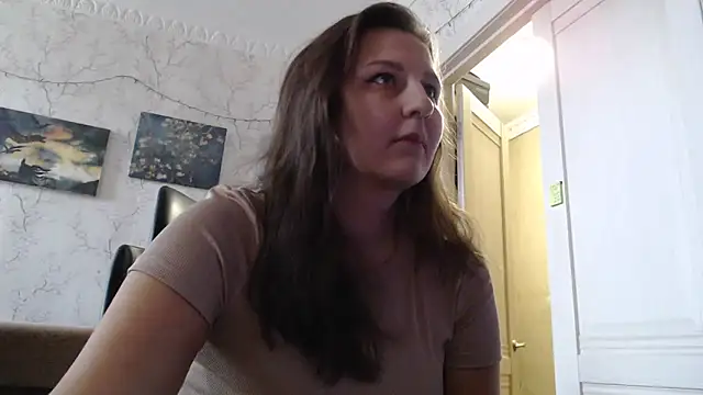 Snapshot of EveVisconti chatting on 10.13.25 EveVisconti online show from 10.13.25