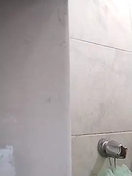 Snapshot of Lollysmile26 chatting on 10.21.25 Lollysmile26 online show from 10.21.25