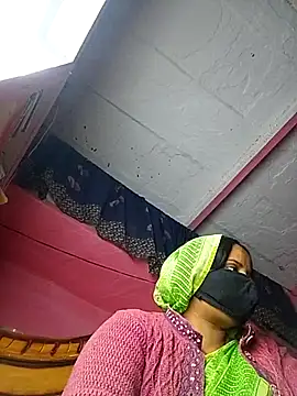 Snapshot of Cr_sonam chatting on 12.20.25 Cr sonam online show from 12.20.25