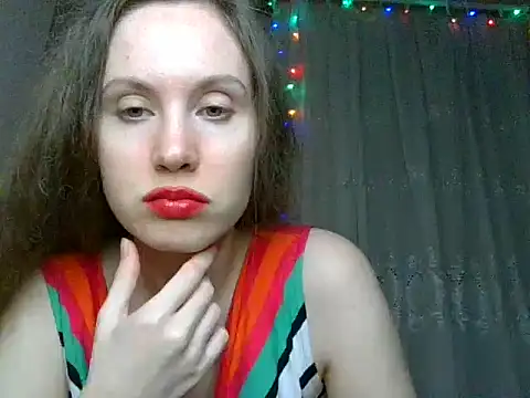 Snapshot of Lynirina chatting on 05.25.26 Lynirina online show from 05.25.26