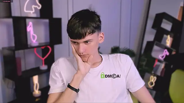 Snapshot of rico_steel chatting on 10.09.25 rico steel online show from 10.09.25