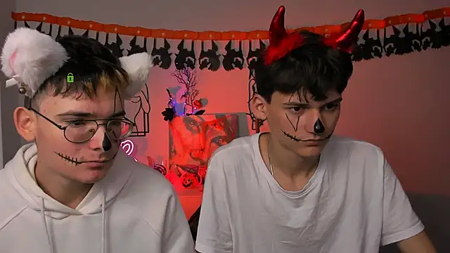 Snapshot of rico_steel chatting on 10.29.25 rico steel online show from 10.29.25