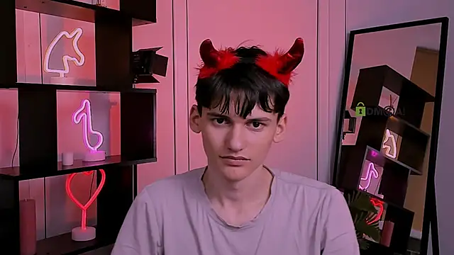 Snapshot of rico_steel chatting on 11.06.25 rico steel online show from 11.06.25