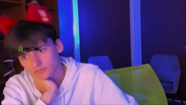 Snapshot of rico_steel chatting on 11.24.25 rico steel online show from 11.24.25