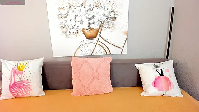 Snapshot of Evarey_ chatting on 11.12.25 Evarey online show from 11.12.25