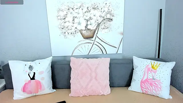 Snapshot of Evarey_ chatting on 11.17.25 Evarey online show from 11.17.25