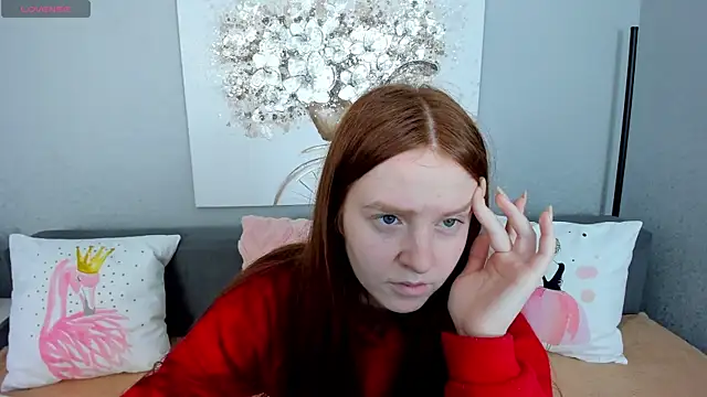 Snapshot of Evarey_ chatting on 11.25.25 Evarey online show from 11.25.25