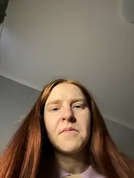 Snapshot of Evarey_ chatting on 11.29.25 Evarey online show from 11.29.25