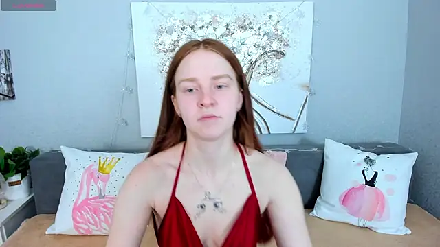 Snapshot of Evarey_ chatting on 12.16.25 Evarey online show from 12.16.25