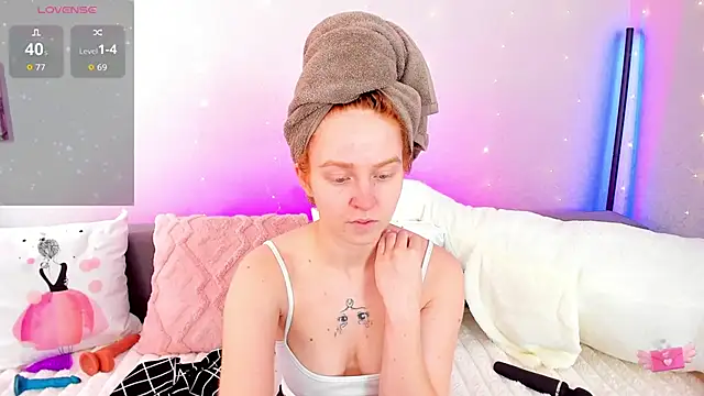 Snapshot of Evarey_ chatting on 03.08.26 Evarey online show from 03.08.26