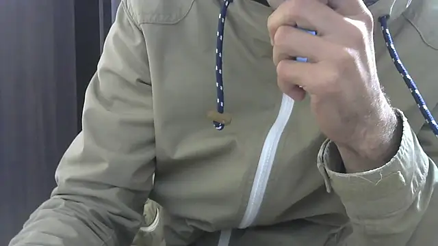 Snapshot of MakabulaAndrey chatting on 10.07.25 MakabulaAndrey online show from 10.07.25
