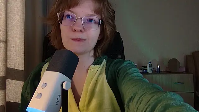 emymayy online show from 03.18.26