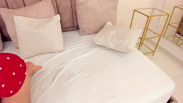 Snapshot of eva_caos chatting on 11.26.25 eva caos online show from 11.26.25