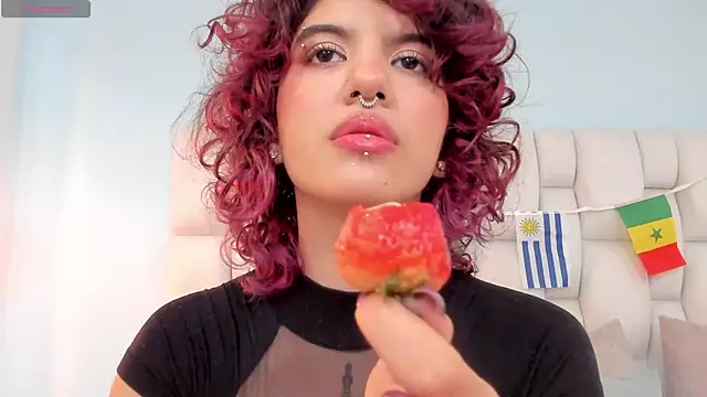 Snapshot of eva_caos chatting on 06.26.26 eva caos online show from 06.26.26