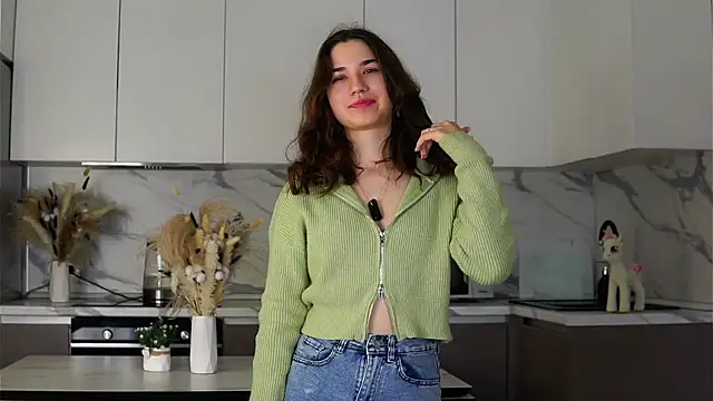 Snapshot of AmmieGerber chatting on 10.11.25 AmmieGerber online show from 10.11.25