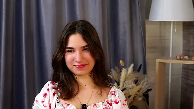 Snapshot of AmmieGerber chatting on 10.13.25 AmmieGerber online show from 10.13.25