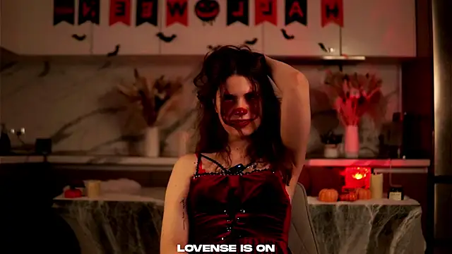 Snapshot of AmmieGerber chatting on 10.31.25 AmmieGerber online show from 10.31.25