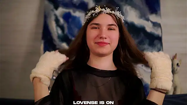 Snapshot of AmmieGerber chatting on 11.04.25 AmmieGerber online show from 11.04.25