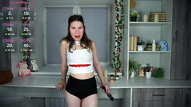 Snapshot of AmmieGerber chatting on 11.18.25 AmmieGerber online show from 11.18.25