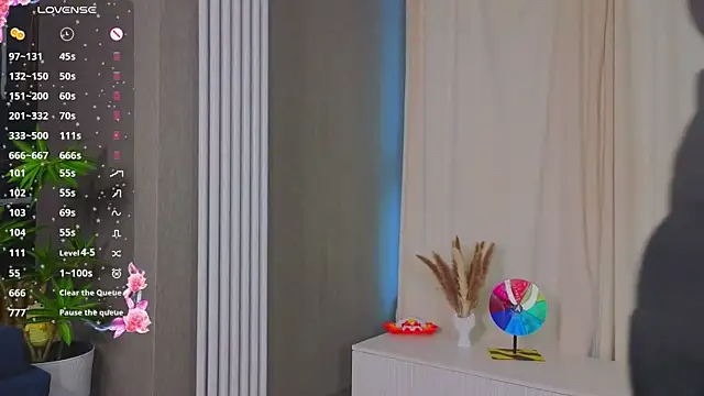 Snapshot of kitsun_ne chatting on 02.26.26 kitsun ne online show from 02.26.26