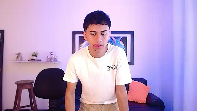Snapshot of Alancum7 chatting on 10.18.25 Alancum7 online show from 10.18.25