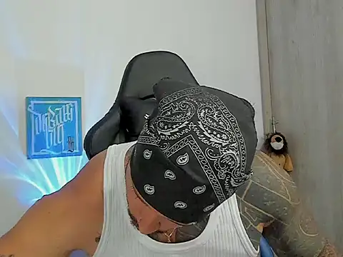 Dave-Max01 online show from 10.06.25